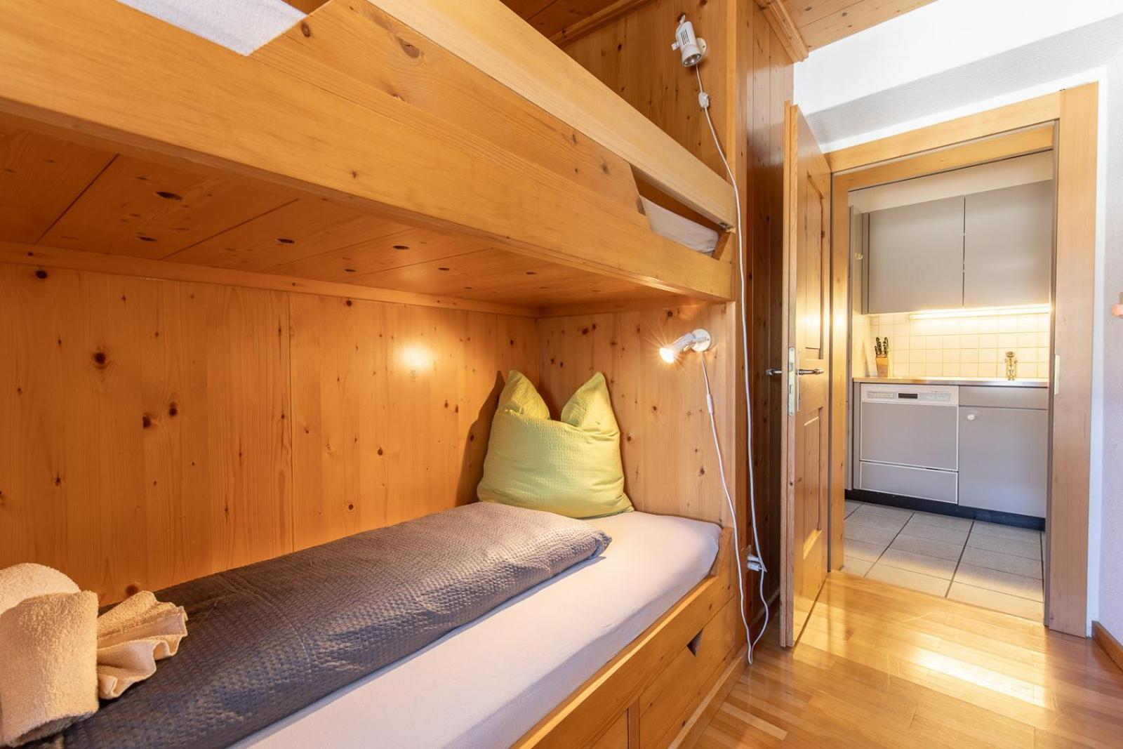 Chasa Tredeschin Apartment Scuol Exterior photo