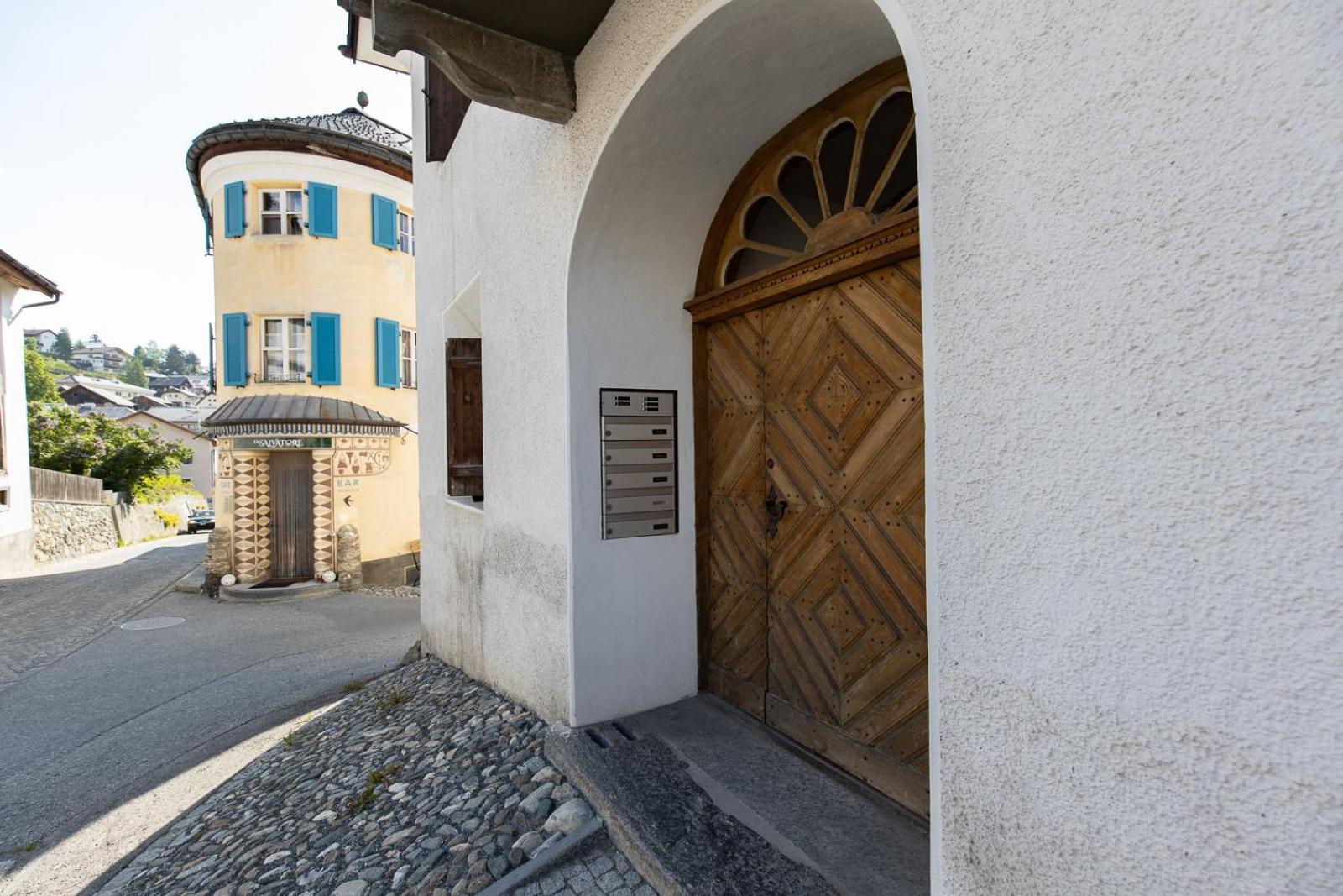 Chasa Tredeschin Apartment Scuol Exterior photo